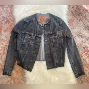 Levis black denim trucker jacket size small